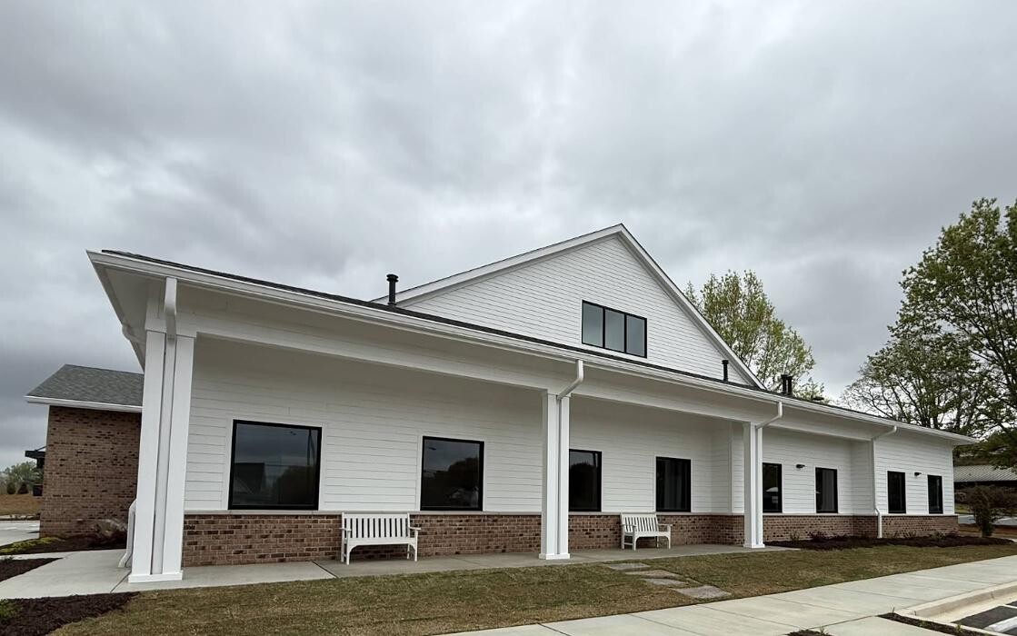 Images Oasis Animal Hospital & Emergency Center
