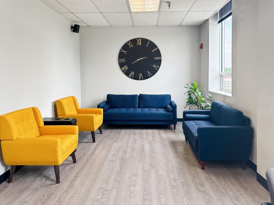 Images Regus Flite Center