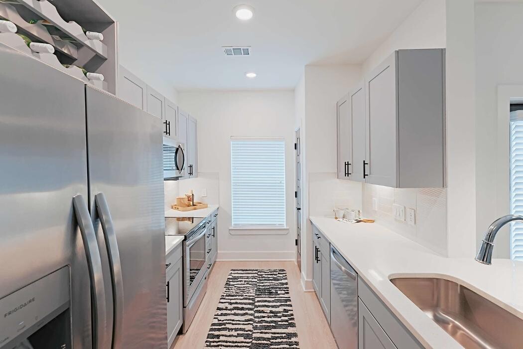 Images Sire Kingwood Apartments
