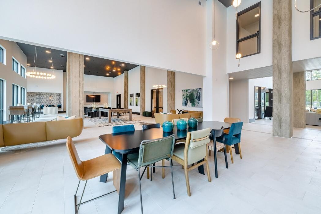 Images Sire Kingwood Apartments