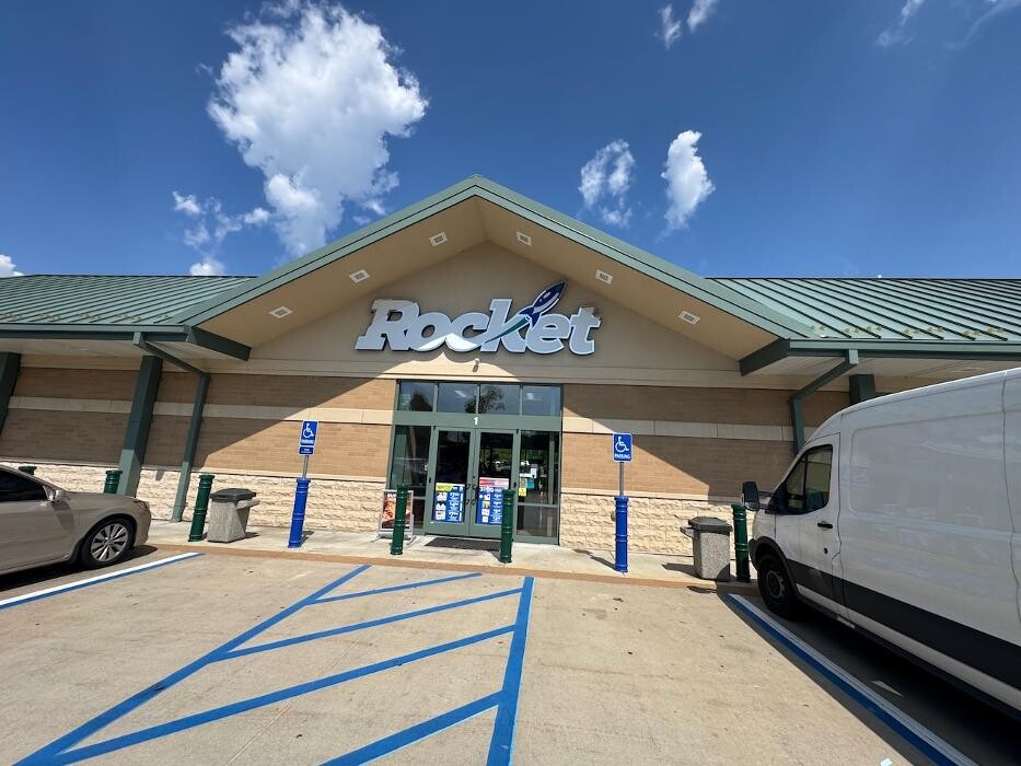 Images CoinFlip Bitcoin ATM - Rocket #4228 (Valley Park)