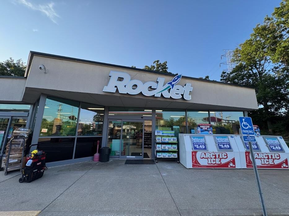 Images CoinFlip Bitcoin ATM - Rocket #4262 (Ballwin)