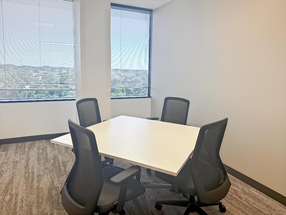 Images Regus Lafayette