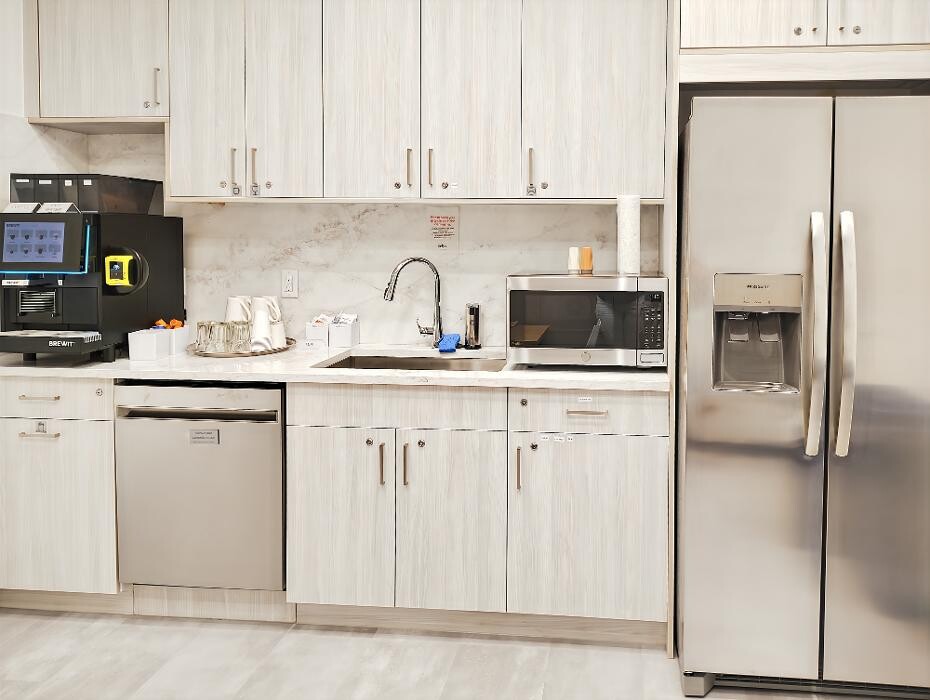 Images Regus Tamiami Trail N