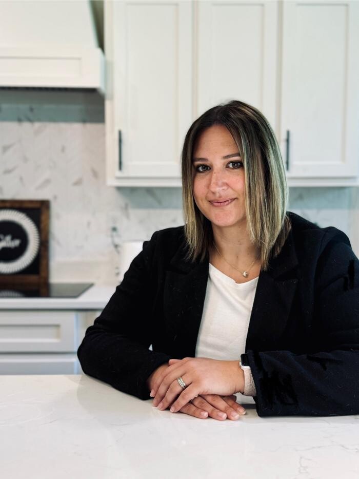 Images Gina Toungett - CMG Home Loans