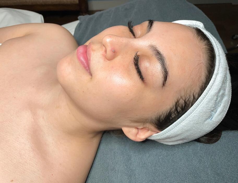 Images Lovesome Beauty Lounge