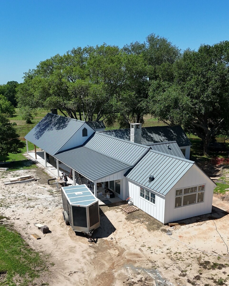 Images Absolute Roofing & Fencing