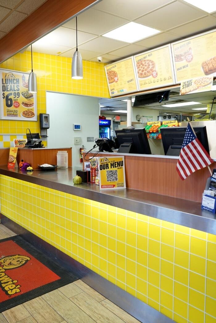 Images Hungry Howie's Pizza