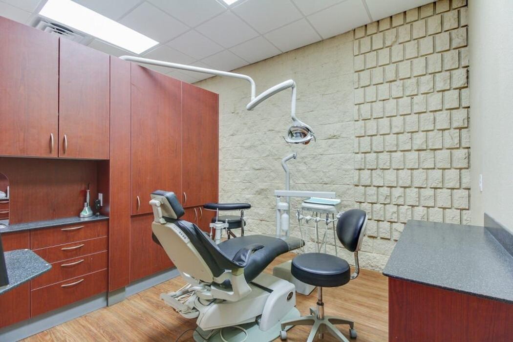 Images Waterside Dental - Port Charlotte (Promenades)