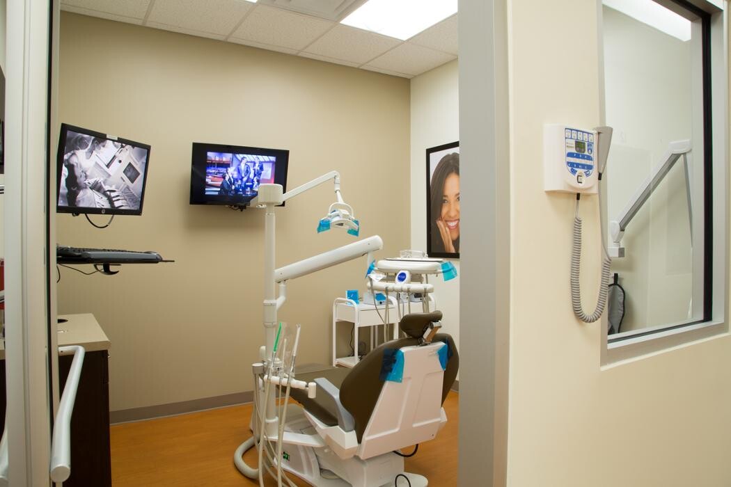Images Brident Dental & Orthodontics