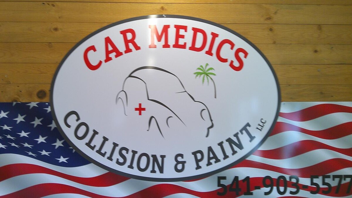 Car Medics Collision and Paint Logo