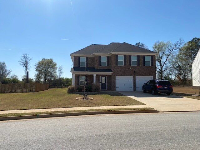 Images Mae Thompson Realty