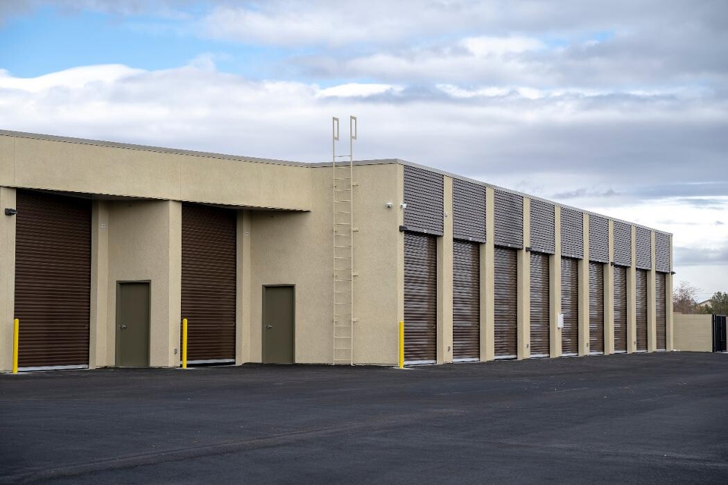 Images Indigo Self Storage - Robindale