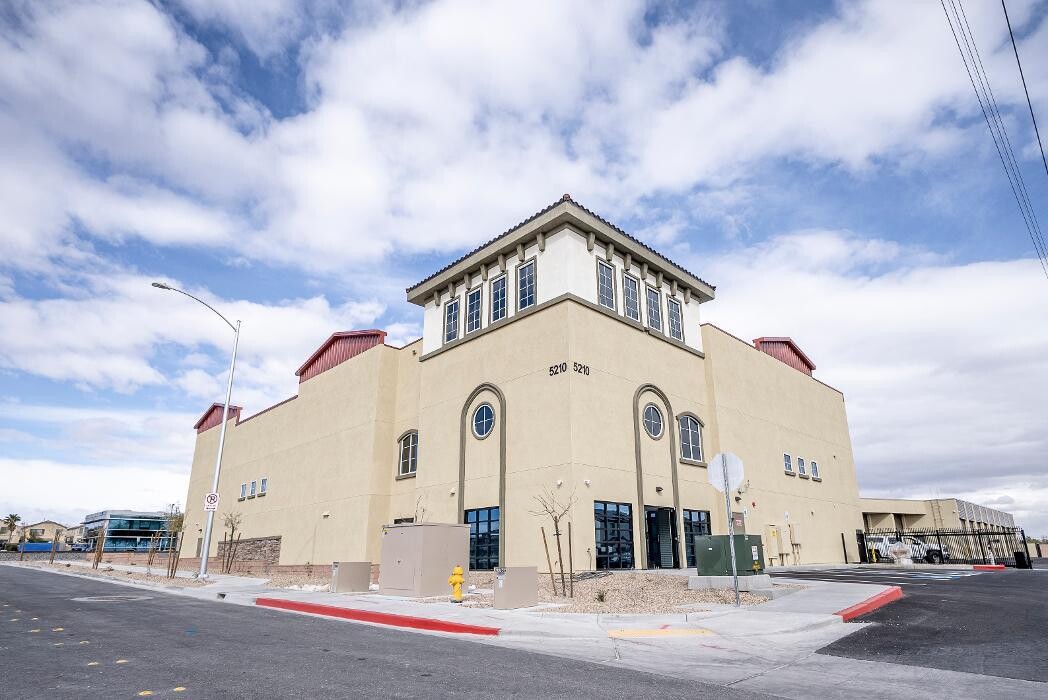 Images Indigo Self Storage - Robindale