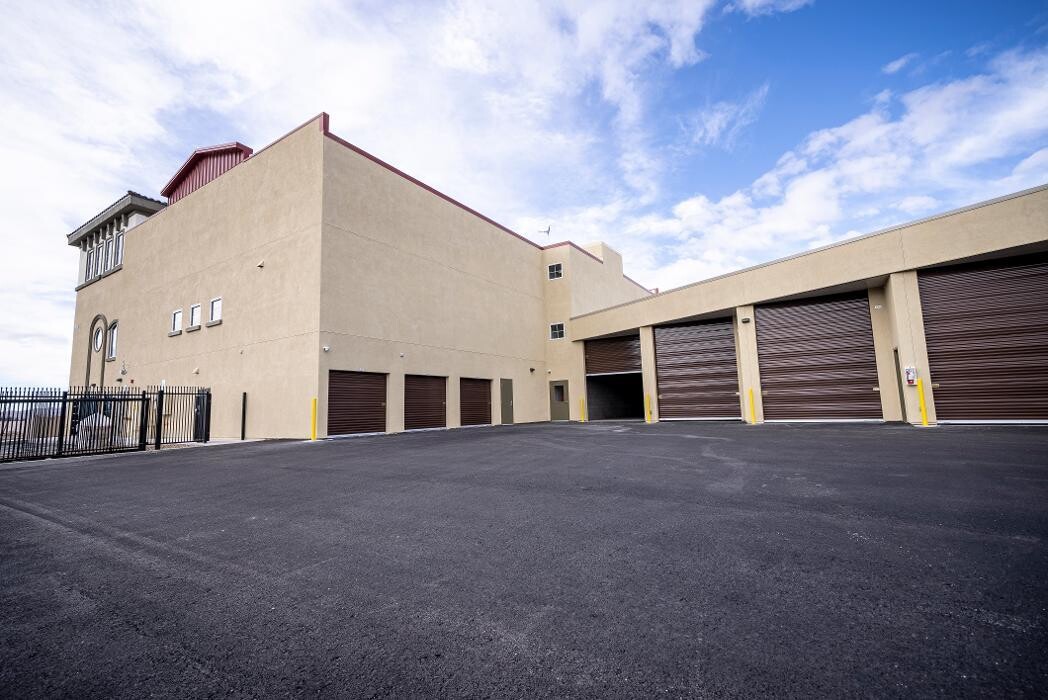 Images Indigo Self Storage - Robindale