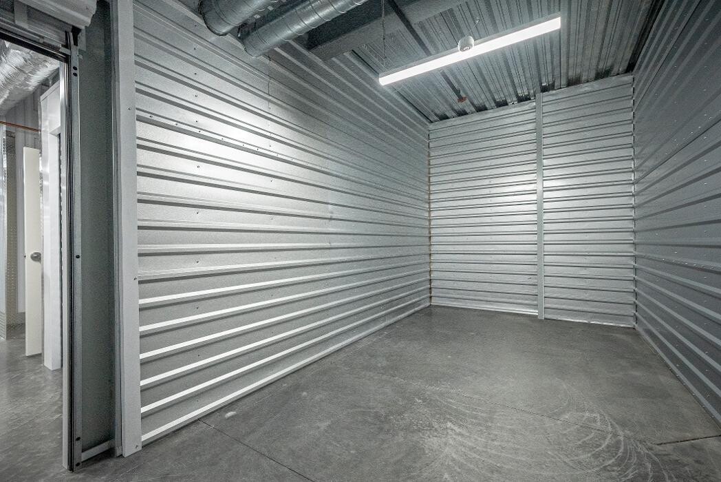 Images Indigo Self Storage - Robindale
