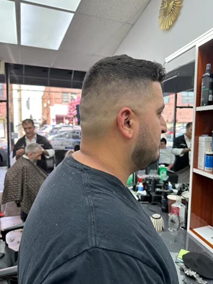 Images Efraim's Barber Shop