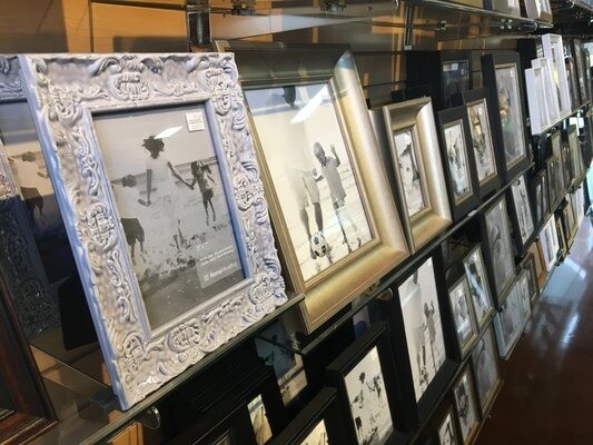 Images Framing Establishment