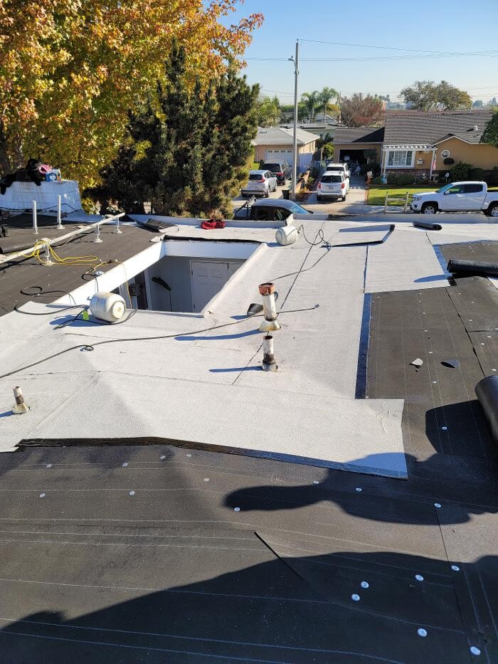 Images EC Renewables Inc