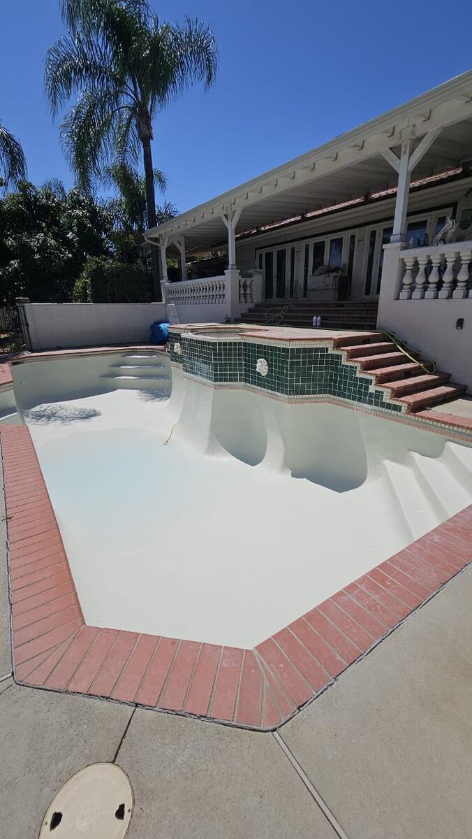 Images EC Renewables Inc