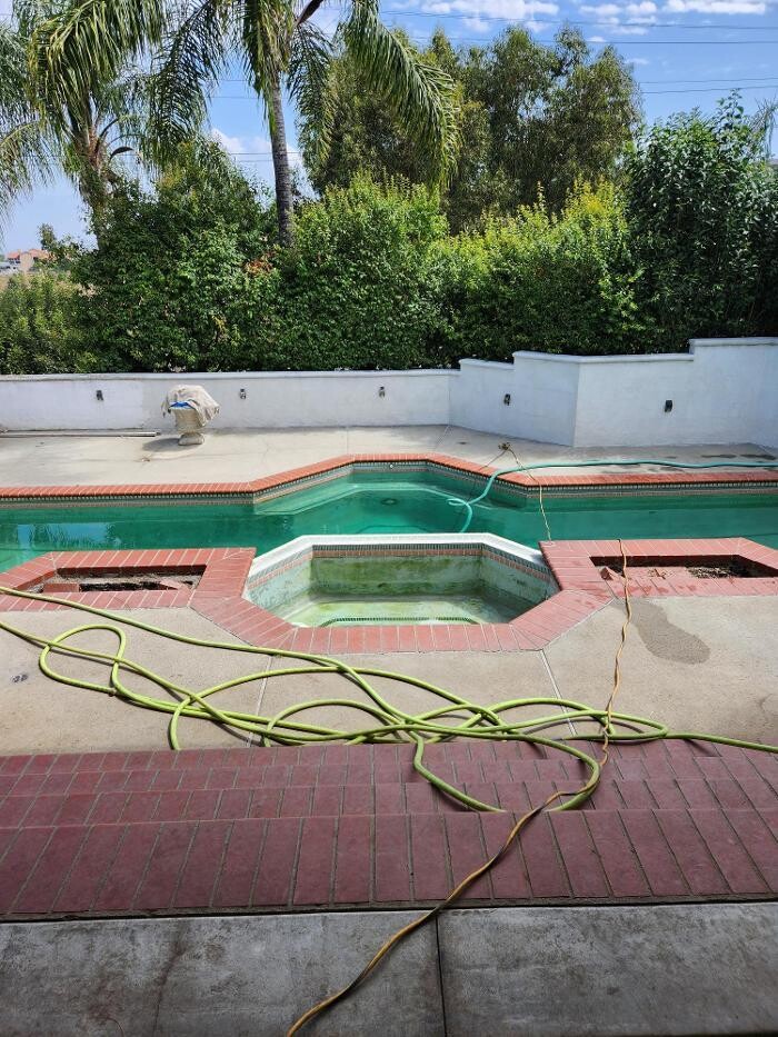 Images EC Renewables Inc