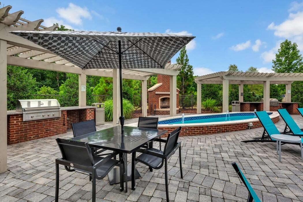 Images Providence Place Apartments