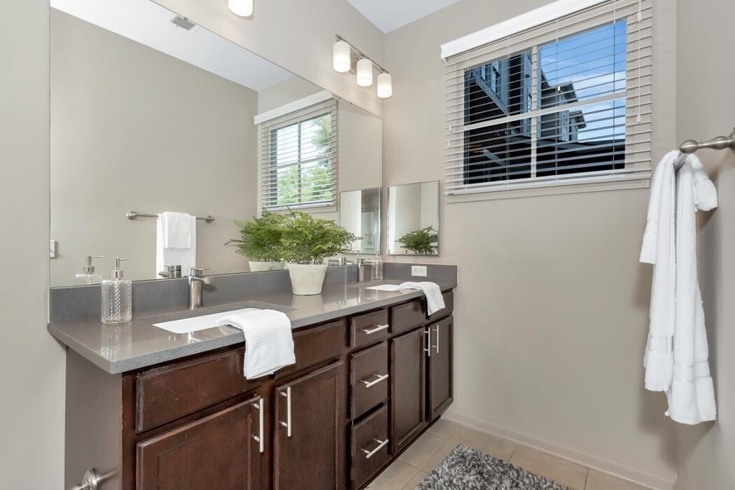 Images Providence Place Apartments