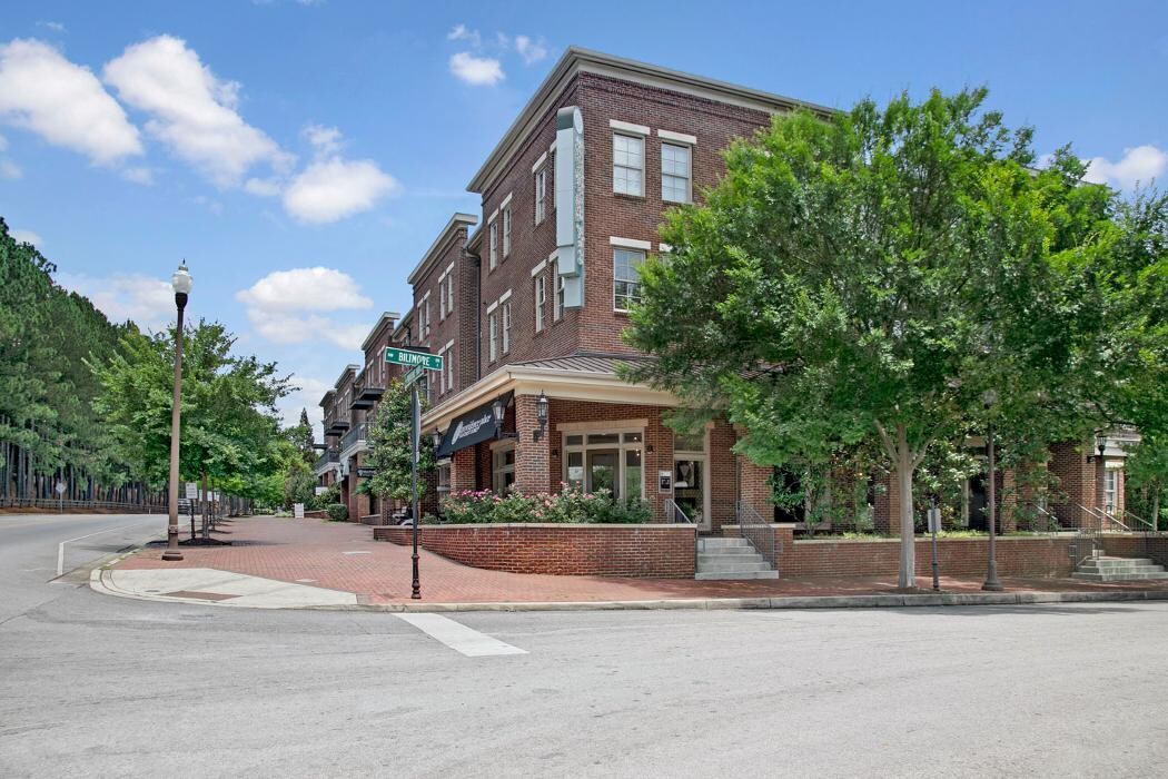 Images Providence Place Apartments