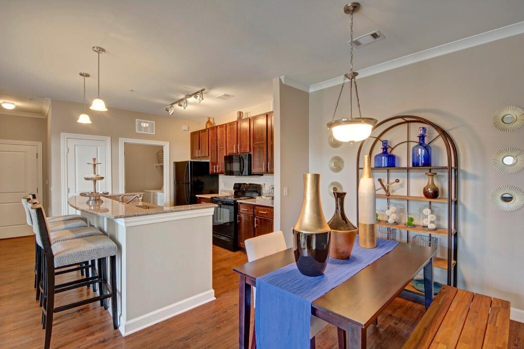 Images The Promenade Apartments at Pinnacle Hills