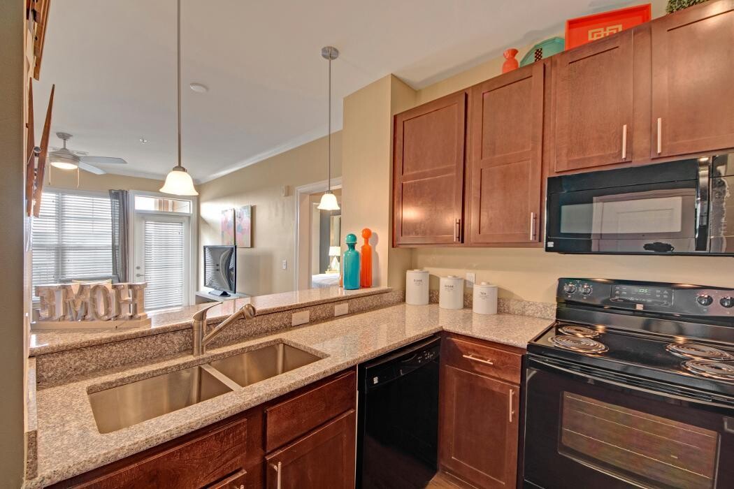 Images The Promenade Apartments at Pinnacle Hills