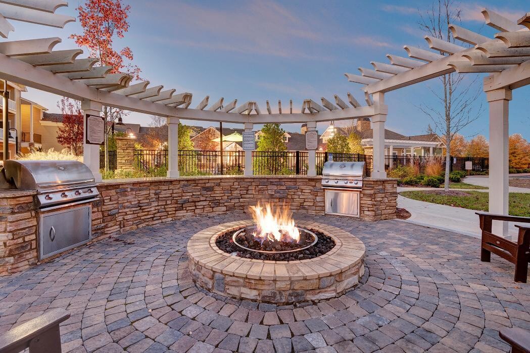 Images Wellsley Park Apartments