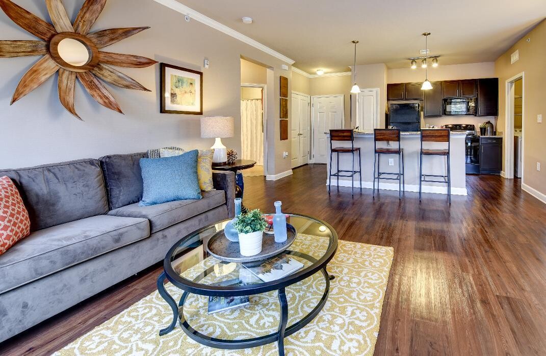 Images Wellsley Park Apartments