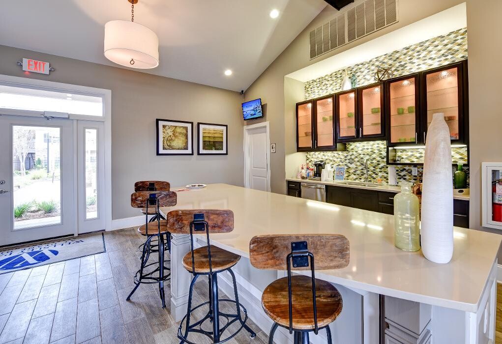 Images Wellsley Park Apartments