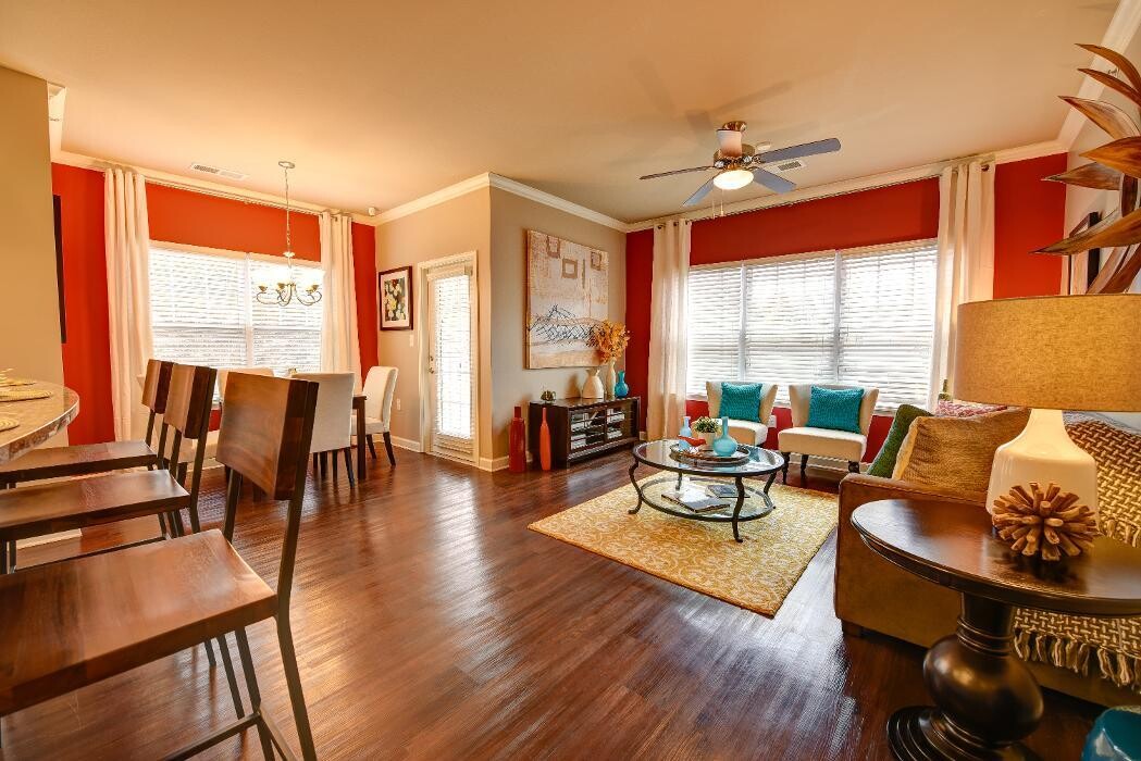 Images Wellsley Park Apartments