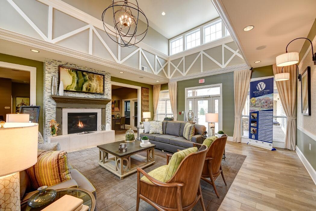 Images Wellsley Park Apartments