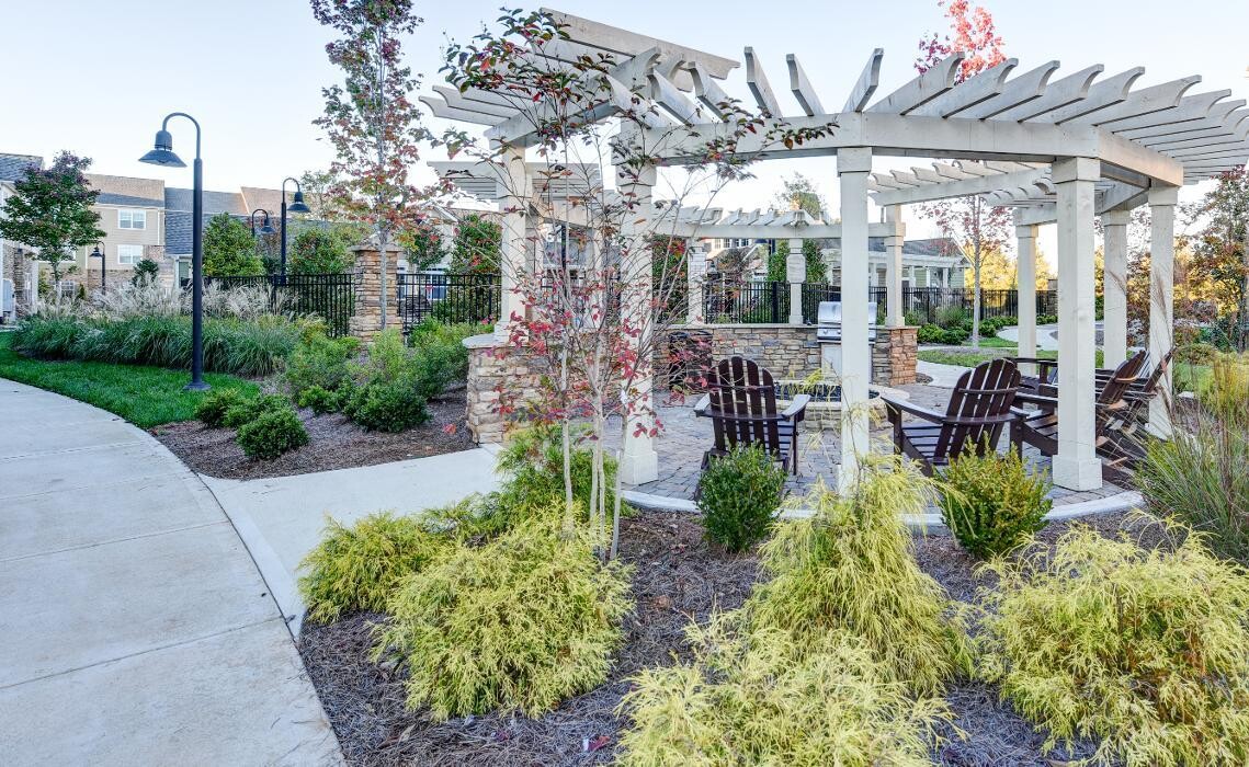 Images Wellsley Park Apartments