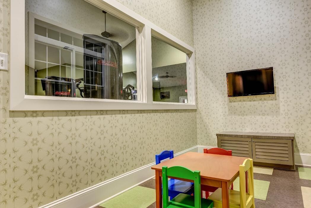 Images Wellsley Park Apartments