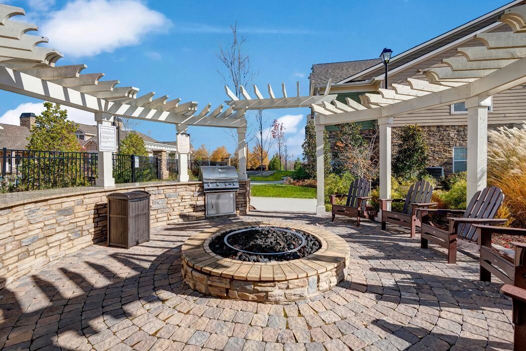 Images Wellsley Park Apartments