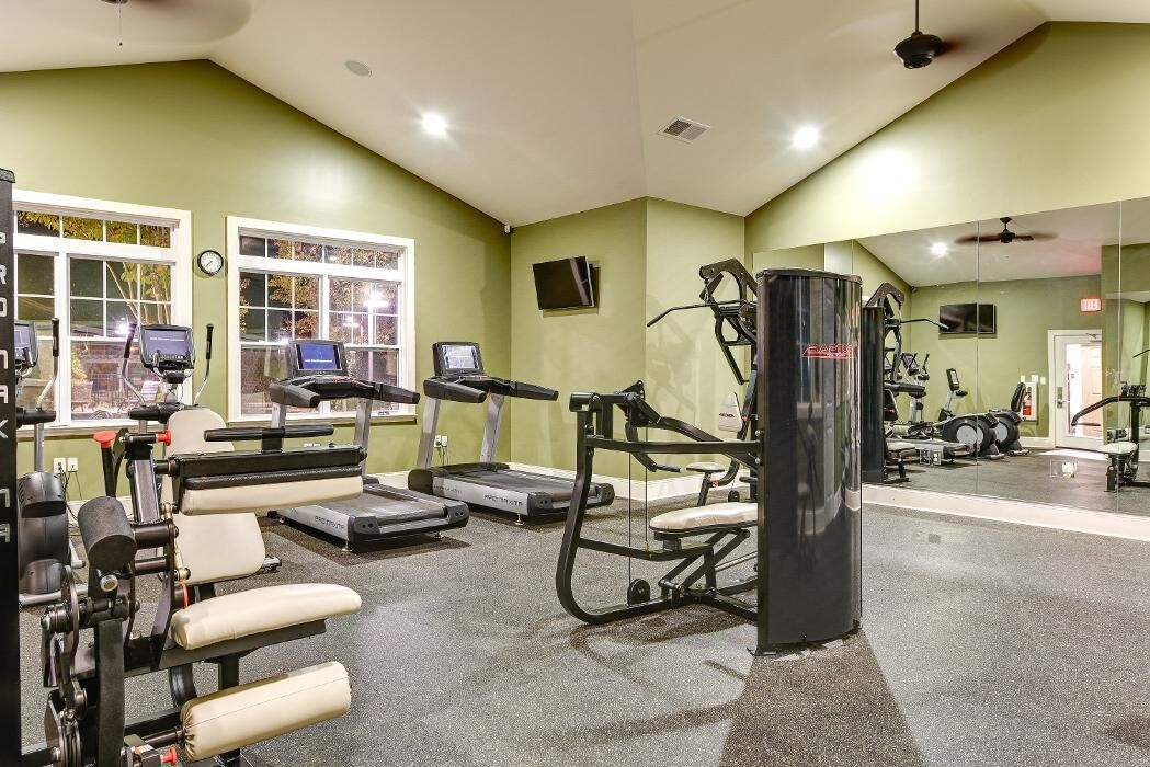 Images Wellsley Park Apartments