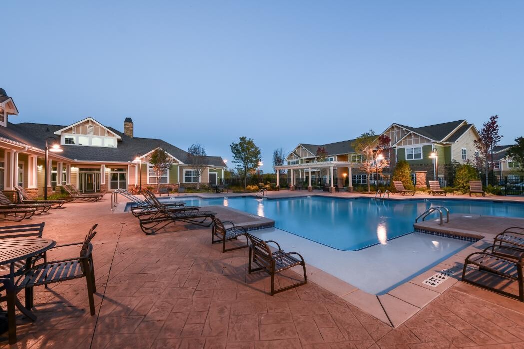 Images Wellsley Park Apartments