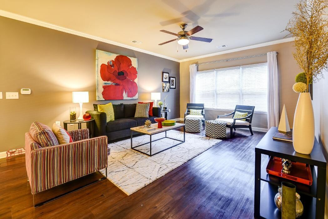 Images Wellsley Park Apartments