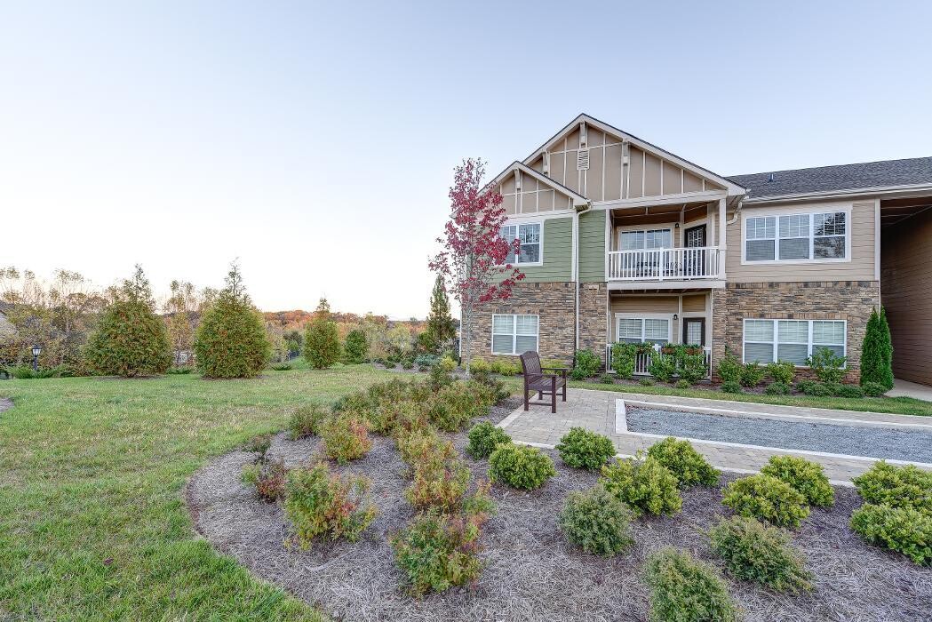 Images Wellsley Park Apartments