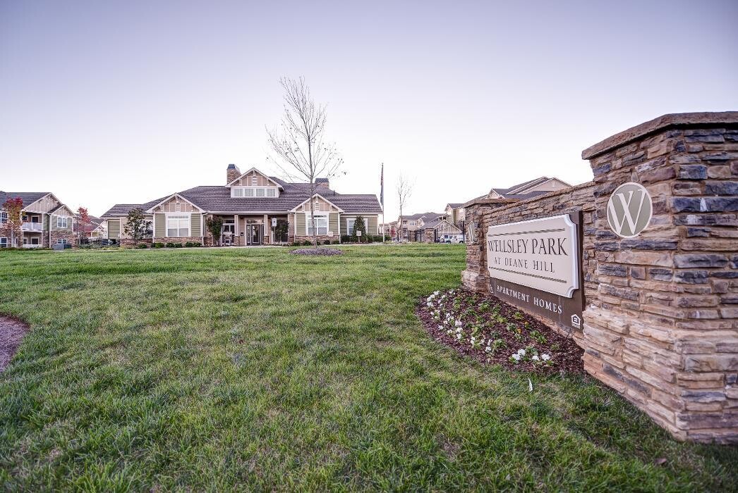 Images Wellsley Park Apartments