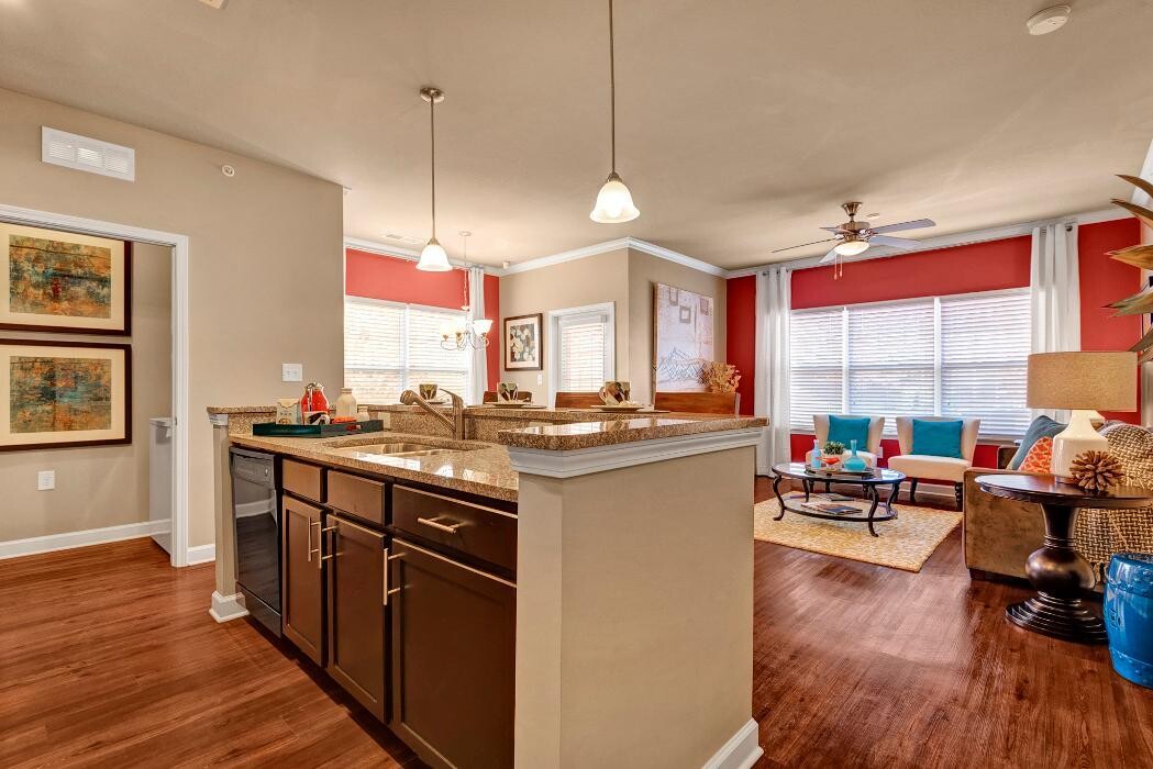 Images Wellsley Park Apartments