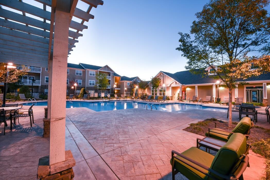 Images Wellsley Park Apartments