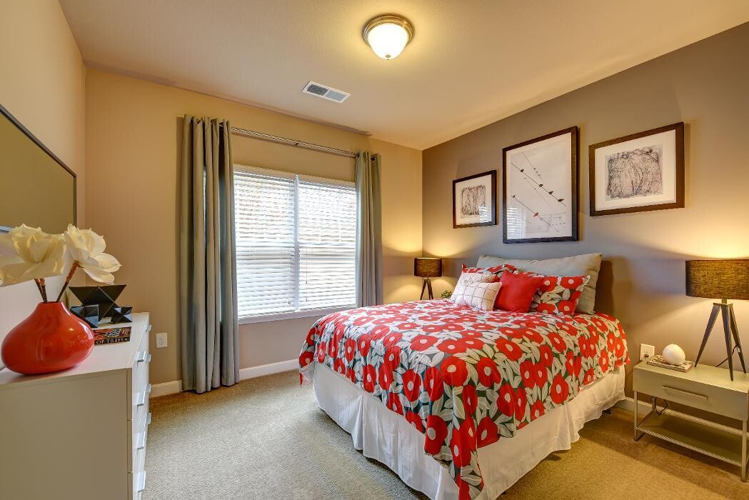 Images Wellsley Park Apartments