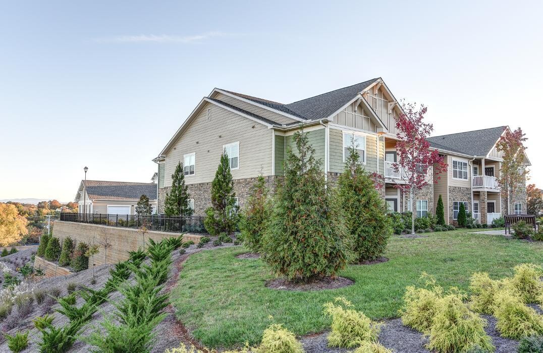 Images Wellsley Park Apartments