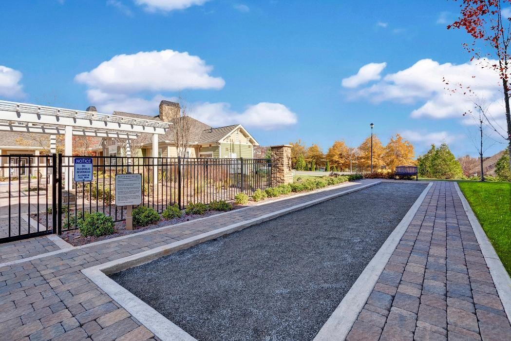 Images Wellsley Park Apartments