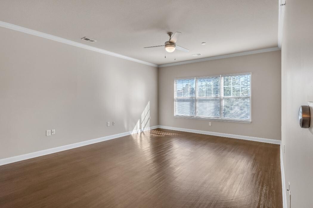 Images Wellsley Park Apartments