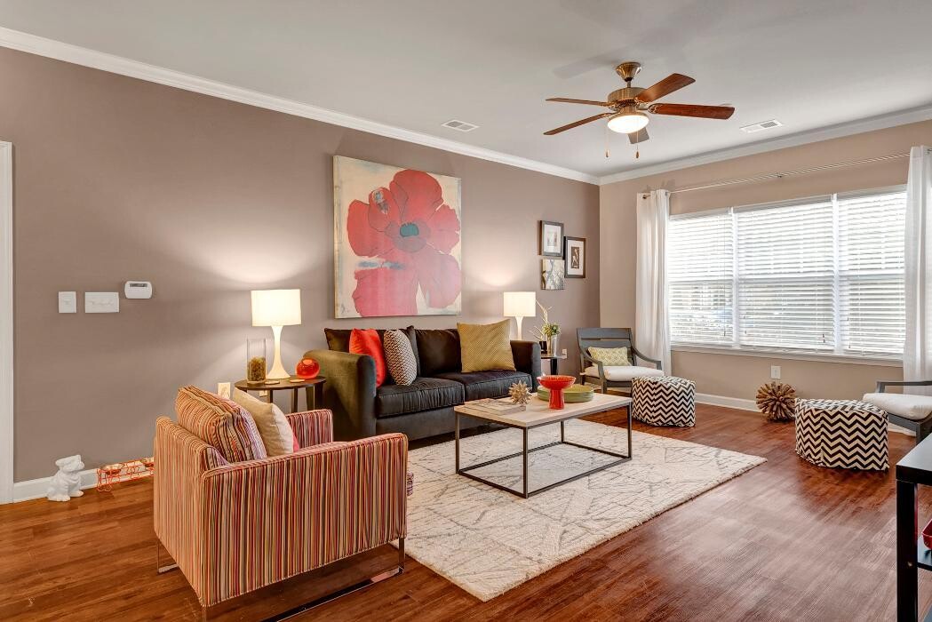 Images Wellsley Park Apartments